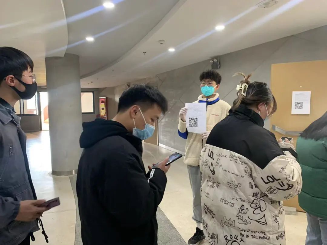 学工新闻 | 我校联合石湫卫生院为学生提供返乡核酸检测服务(2)