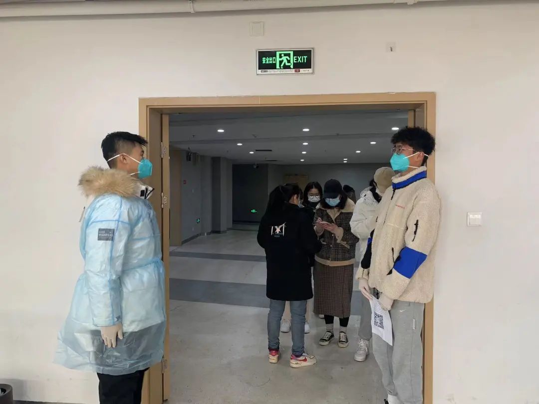 学工新闻 | 我校联合石湫卫生院为学生提供返乡核酸检测服务(6)