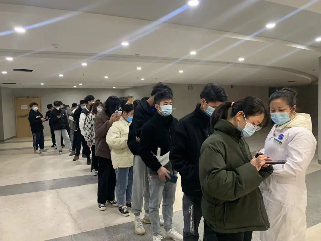 学工新闻 | 我校联合石湫卫生院为学生提供返乡核酸检测服务(1)