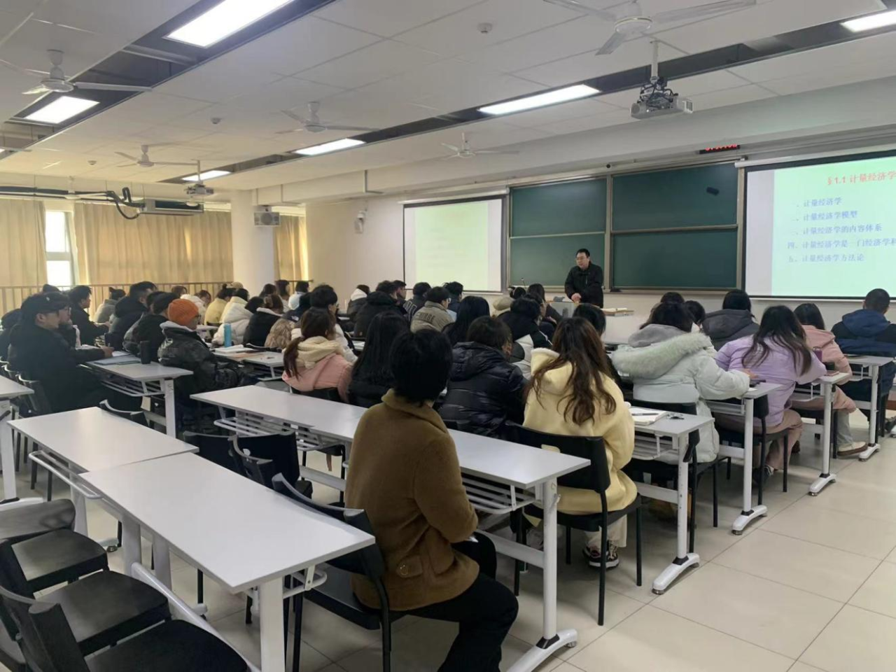 学工新闻│学校开展新学期学风检查(1)