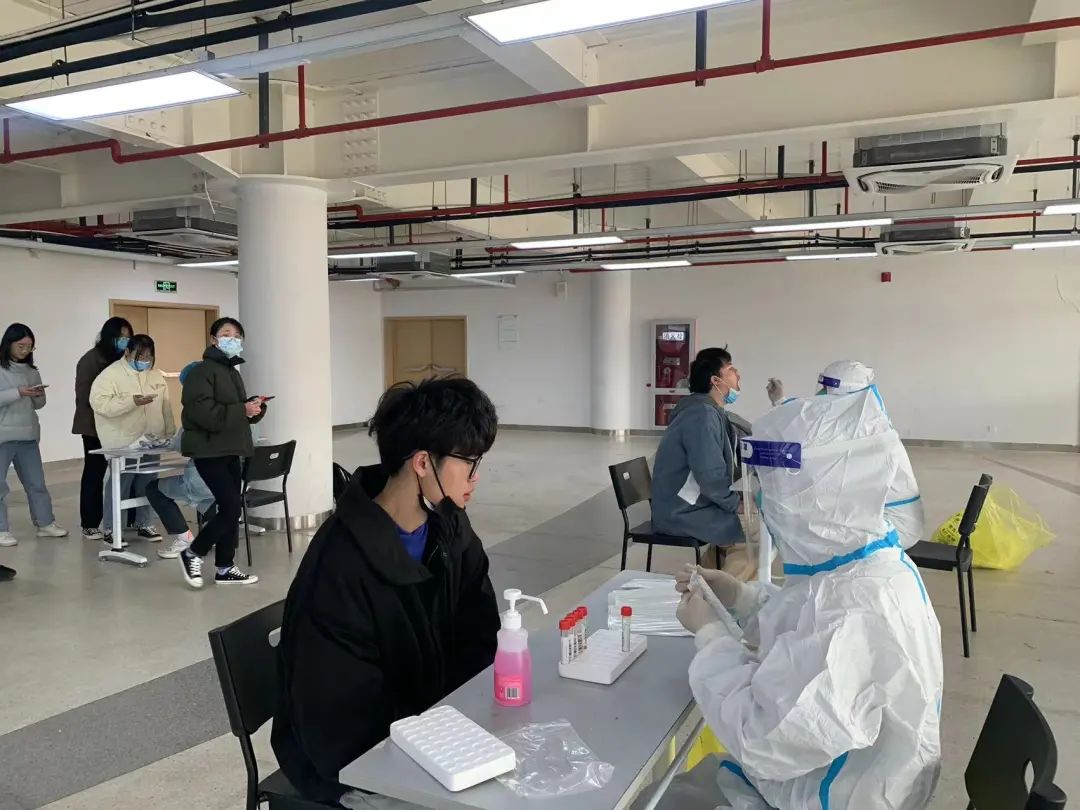 学工新闻 | 我校联合石湫卫生院为学生提供返乡核酸检测服务(4)