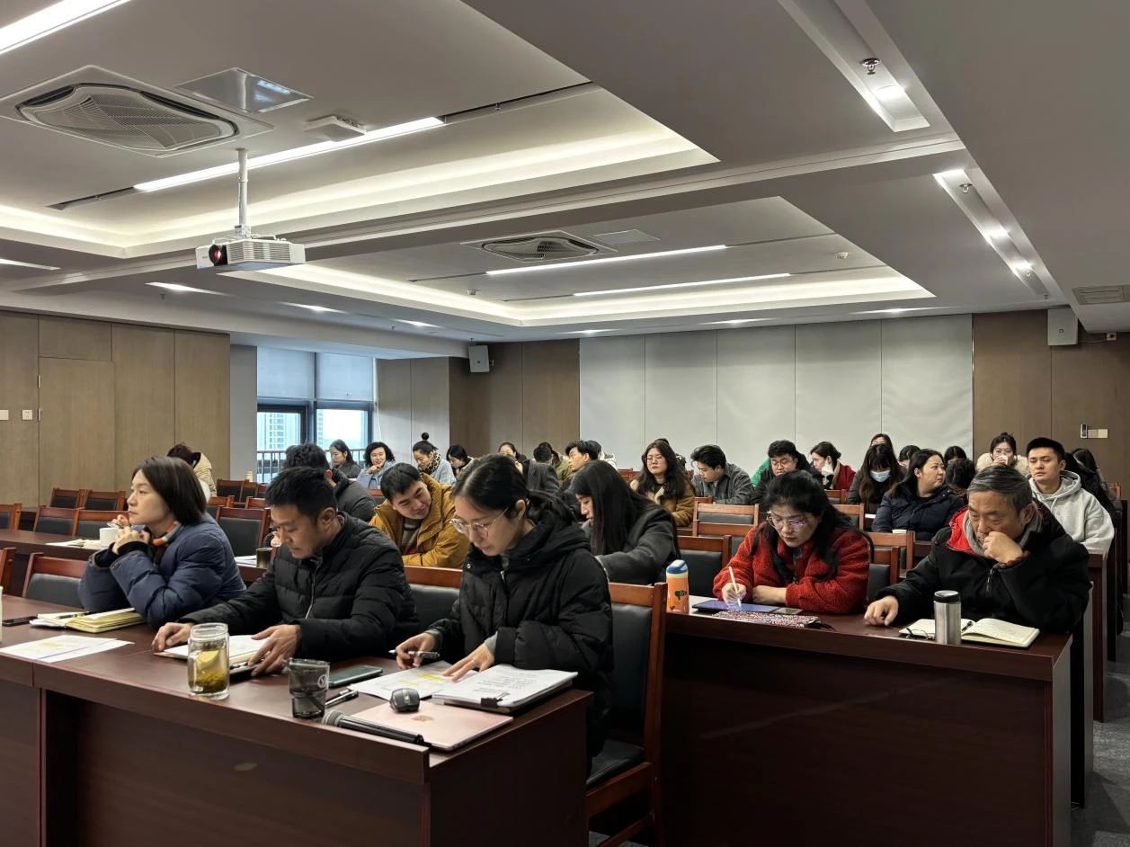 学工新闻 | 学校召开2024年度辅导员年终述职评议会（6）